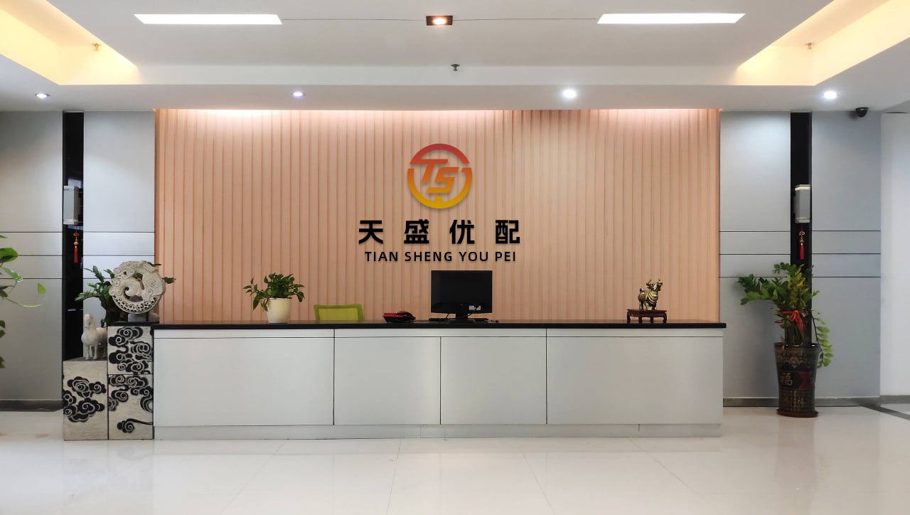 天臣配资 桥面人行道、地铁、公交站、公园......破损的公共设施快修修